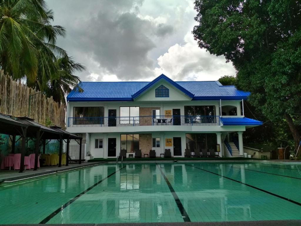 Woodland Hotel Angeles Exterior photo